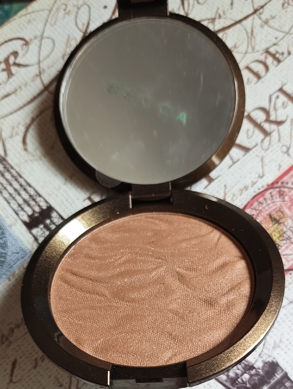 BECCA Sunlit Bronzing Powder